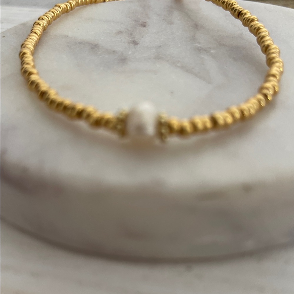 Elegant Gold Beaded necklace